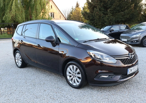 Opel Zafira cena 65500 przebieg: 99000, rok produkcji 2017 z Miłomłyn małe 137